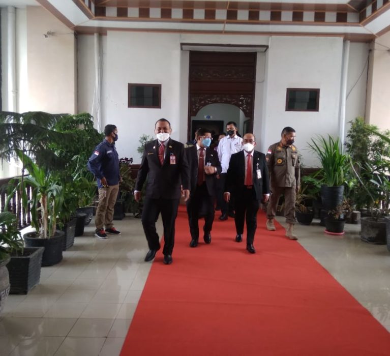 Satpol PP dan Damkar Prov. Kalsel Melaksanakan PAM Gubernur pada Acara Rapat Paripurna DPRD Provinsi Kalimantan Selatan