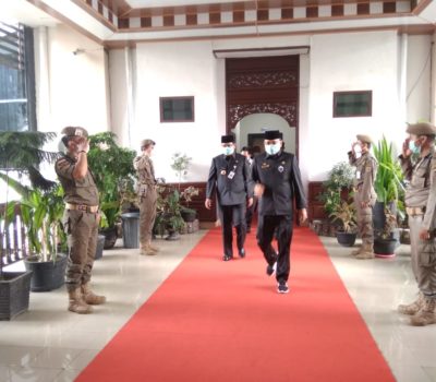 Satpol PP dan Damkar Prov. Kalsel Melaksanakan PAM Gubernur Kalsel Pada Acara Rapat Paripurna DPRD provinsi Kalimantan Selatan